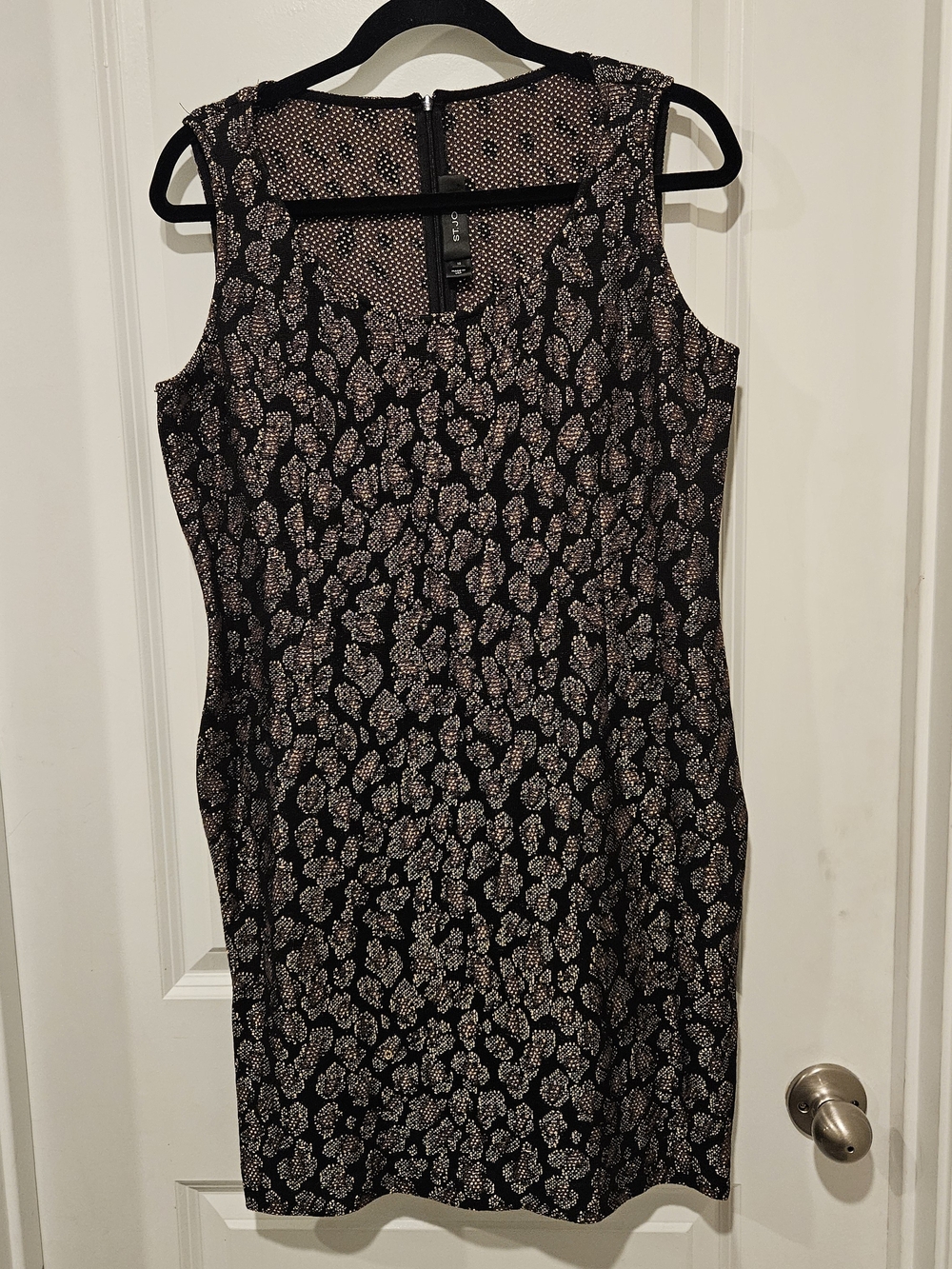 St John Knit Black And Metalic Cheetah Sheath Dress Size 10